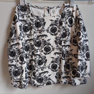 KATE QUINN top size 2T